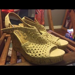 Mudd brand woven sandals